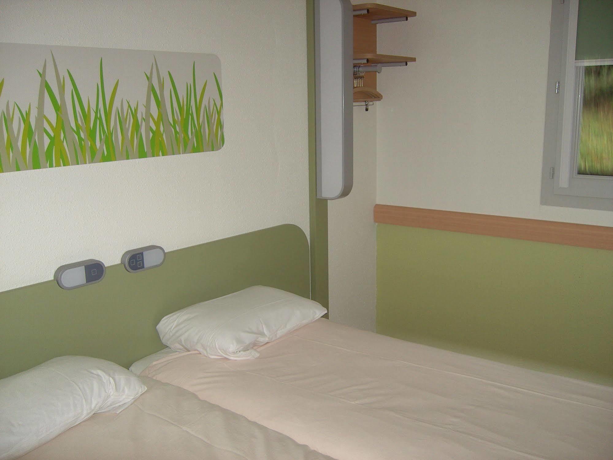 Ibis Budget Brignoles Provence Екстериор снимка
